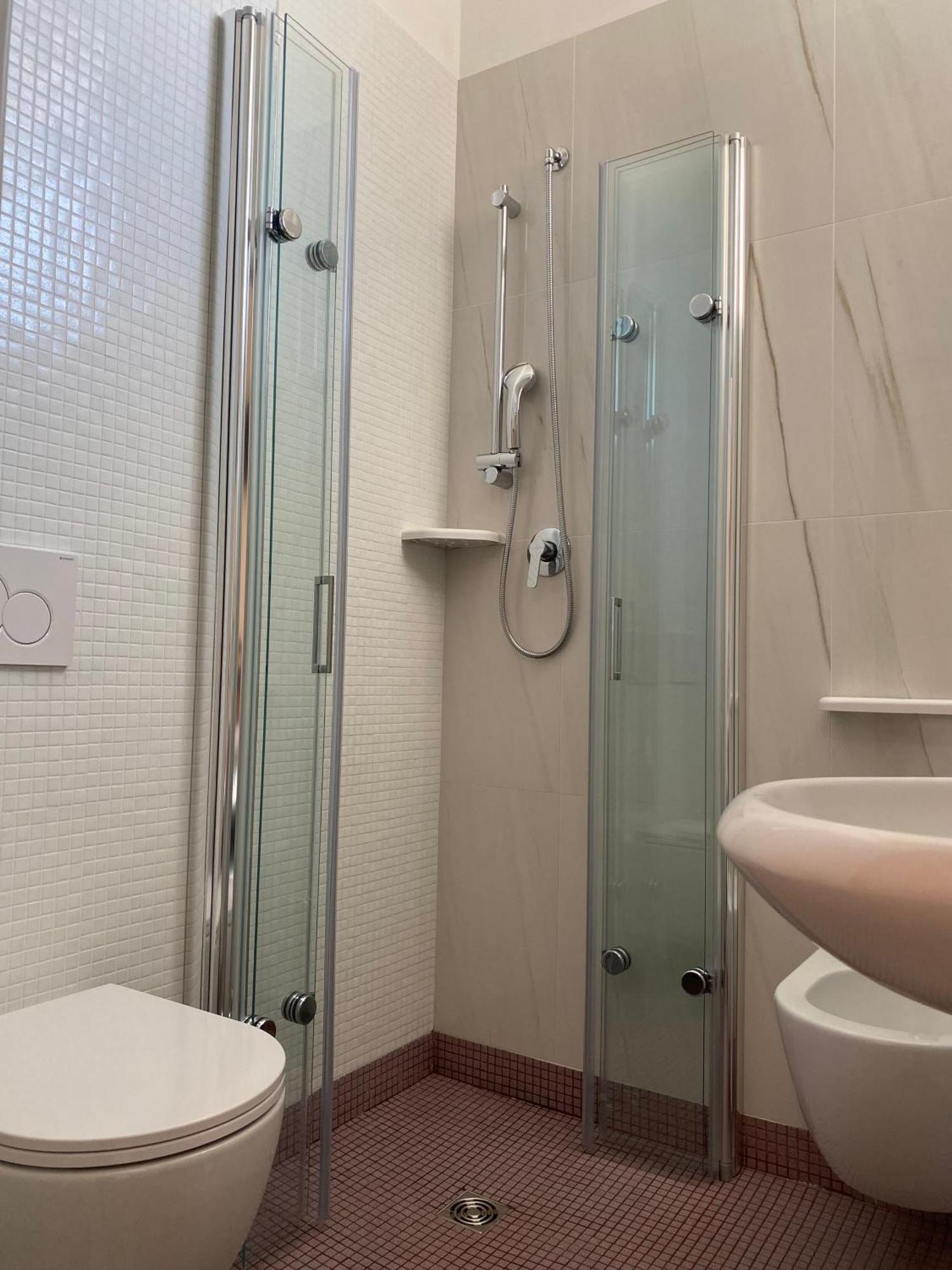 Hotel Loretta Римини Екстериор снимка