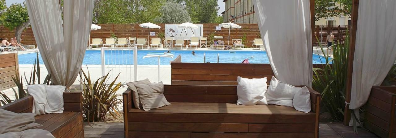 Hotel Loretta Римини Екстериор снимка